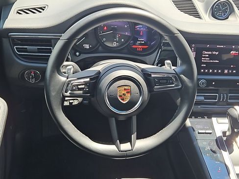 Used 2023 Porsche Macan AWD/4WD image 27