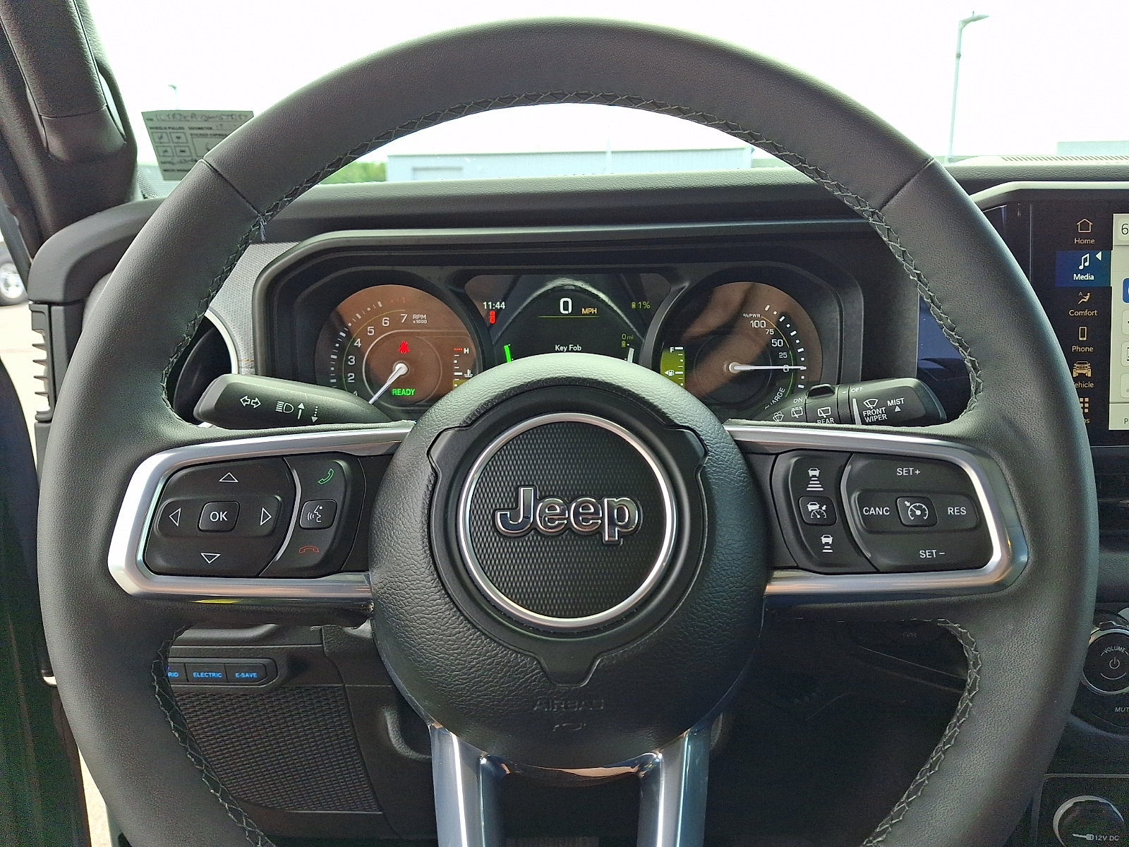 Used 2025 Jeep Wrangler Unlimited Sahara AWD/4WD image 19