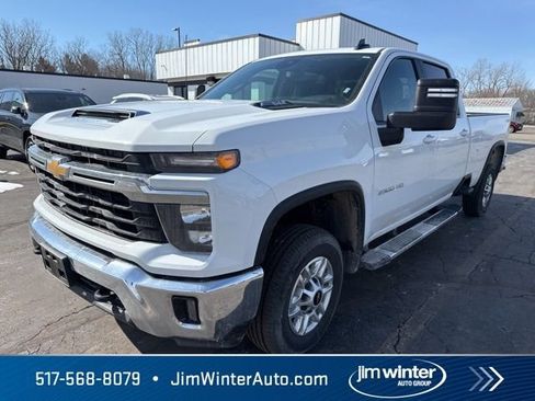 Used 2025 Chevrolet Silverado 2500 LT w/ Convenience Package image 4