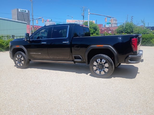 Used 2024 GMC Sierra 2500 Denali w/ Denali Reserve Package AWD/4WD image 7