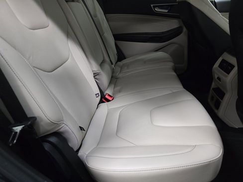 Used 2022 Ford Edge Titanium w/ Equipment Group 301A image 21