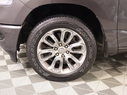 Used 2023 RAM 1500 Laramie AWD/4WD image 19