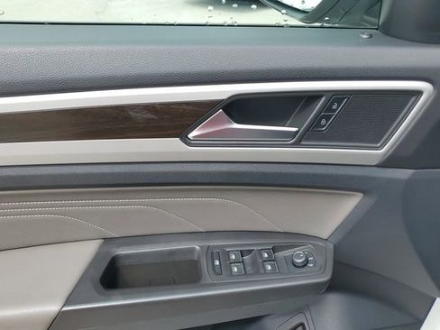 Used 2023 Volkswagen Atlas SE image 18