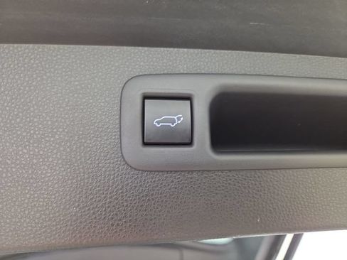 Used 2020 Toyota Highlander Limited AWD/4WD image 35