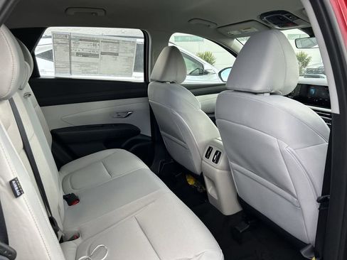 New 2026 Hyundai Tucson Blue SE image 18