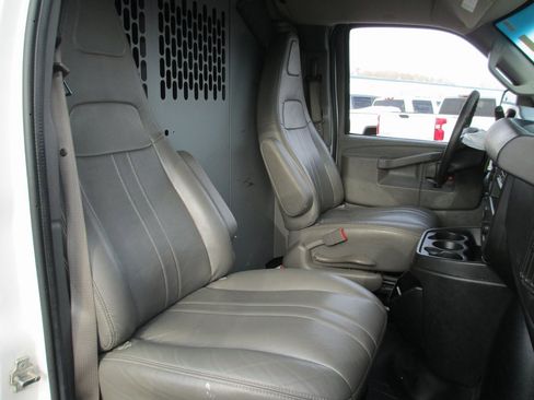 Used 2016 Chevrolet Express 2500 Work Van image 13