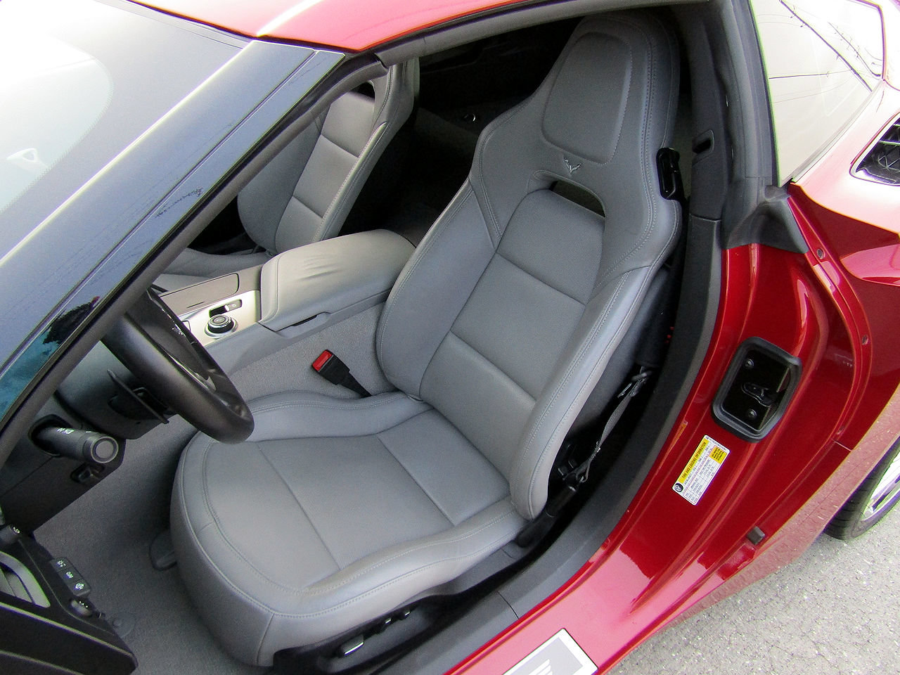Used 2015 Chevrolet Corvette Stingray Coupe w/ 2LT Preferred Equipment Group RWD image 9