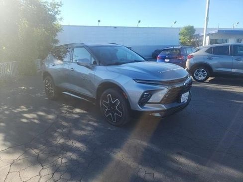 Certified 2023 Chevrolet Blazer RS w/ Driver Confidence II Package image 5