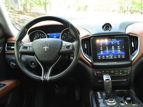 Used 2020 Maserati Ghibli RWD image 29