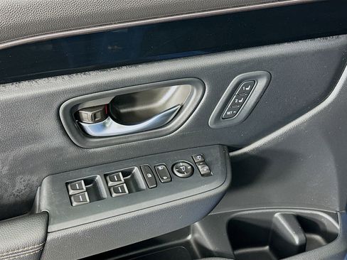 Used 2025 Honda Pilot TrailSport image 15