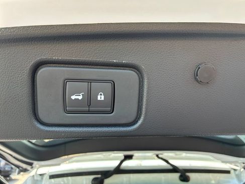 New 2026 Nissan Pathfinder SL AWD/4WD image 14