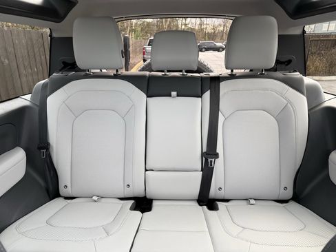 Certified 2025 Land Rover Defender 90 S image 36