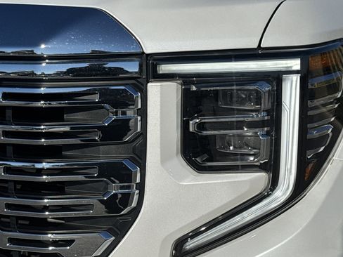 Used 2025 GMC Sierra 1500 Denali w/ Denali Reserve Package image 6