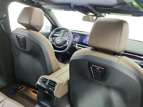Used 2025 BMW 530i RWD image 27