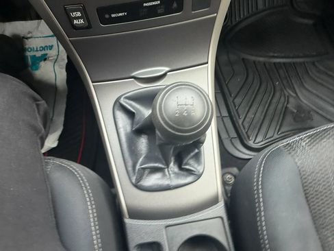 Used 2013 Toyota Corolla S w/ Premium Pkg FWD image 19