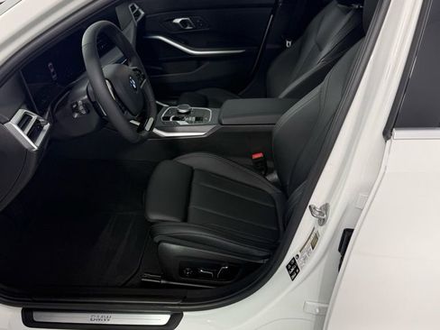 Certified 2025 BMW 330i xDrive Sedan w/ Convenience Package image 16