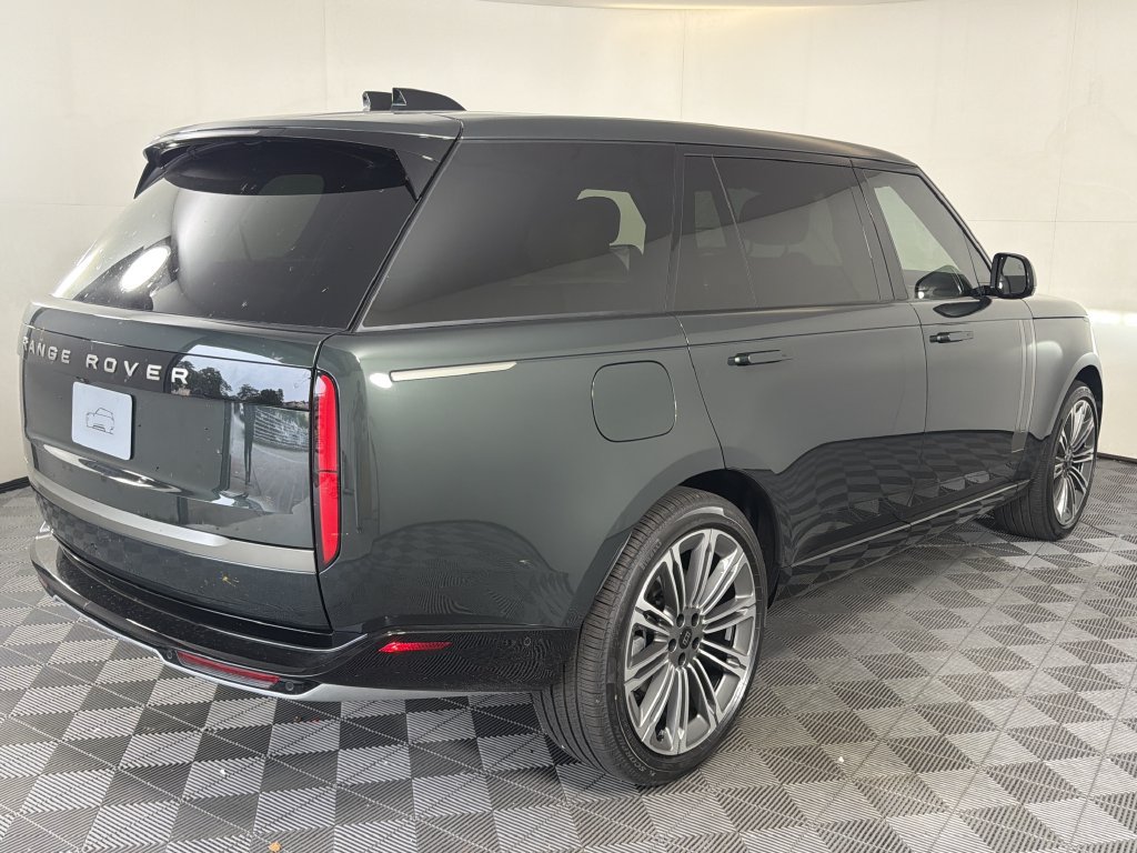 New 2027 Land Rover Range Rover Long Wheelbase SE AWD/4WD image 10