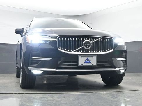 Used 2023 Volvo XC60 B5 Plus AWD/4WD image 42
