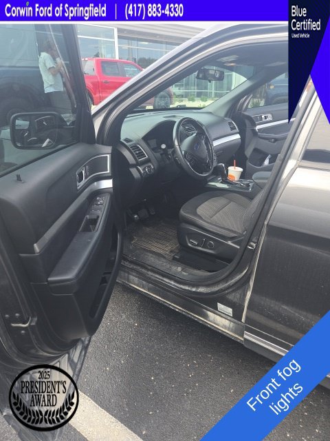 Used 2017 Ford Explorer XLT AWD/4WD image 13