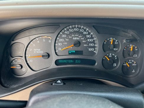 Used 2003 Chevrolet Silverado 2500 LT AWD/4WD image 18