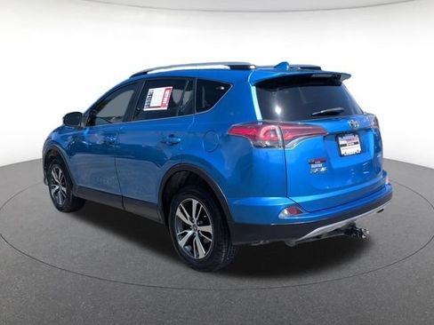 Used 2017 Toyota RAV4 XLE FWD image 3