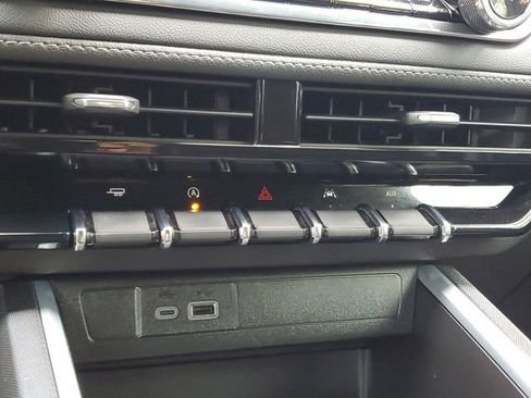 Used 2025 Chevrolet Colorado LT w/ Advanced Trailering Package image 23