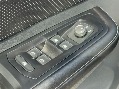Certified 2026 Volkswagen Atlas SE FWD image 15