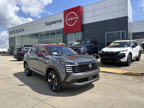 New 2026 Nissan Kicks SR image 1