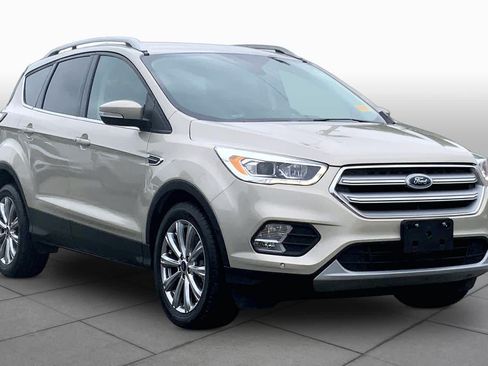 Certified 2018 Ford Escape SE w/ Ford Safe & Smart Package AWD/4WD image 3