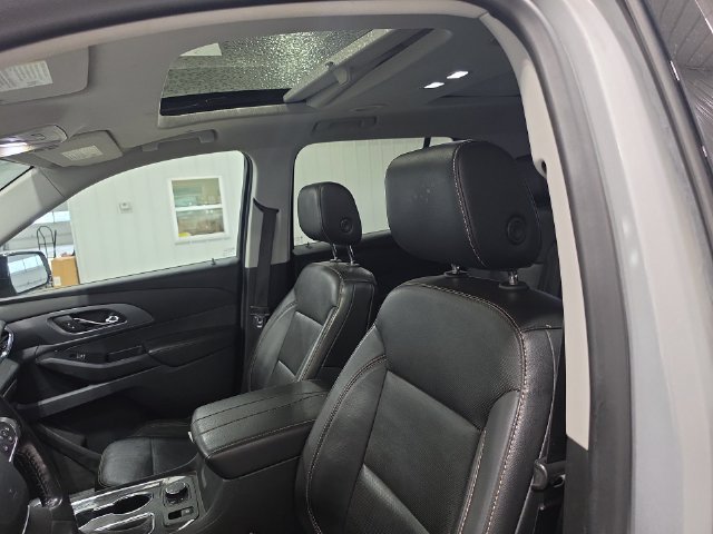 Used 2018 Chevrolet Traverse Premier w/ Redline Edition AWD/4WD image 17