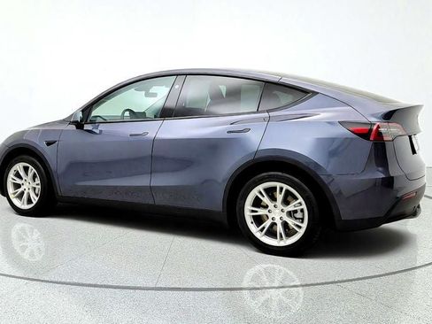 Used 2023 Tesla Model Y AWD image 7