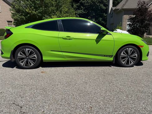 Used 2017 Honda Civic EX-T image 2