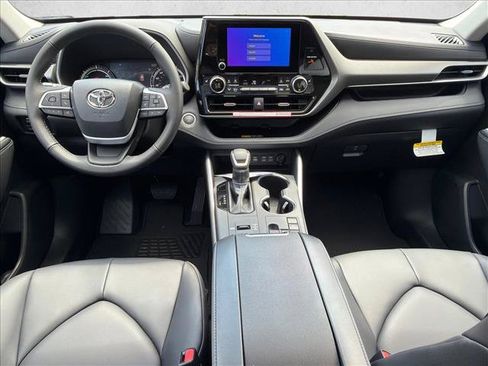 Used 2026 Toyota Highlander XLE AWD/4WD image 23