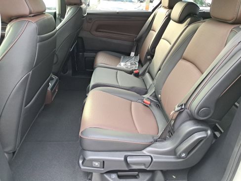 New 2026 Honda Odyssey Elite image 11