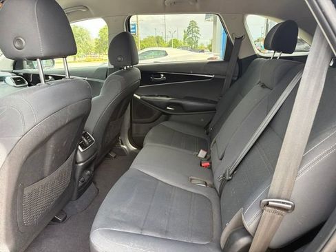 Used 2020 Kia Sorento FWD V6 image 8
