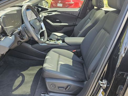 Used 2024 Audi Q8 e-tron Premium AWD/4WD image 2