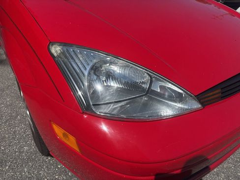 Used 2001 Ford Focus SE FWD image 7
