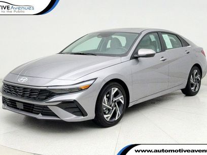 Used 2025 Hyundai Elantra Limited