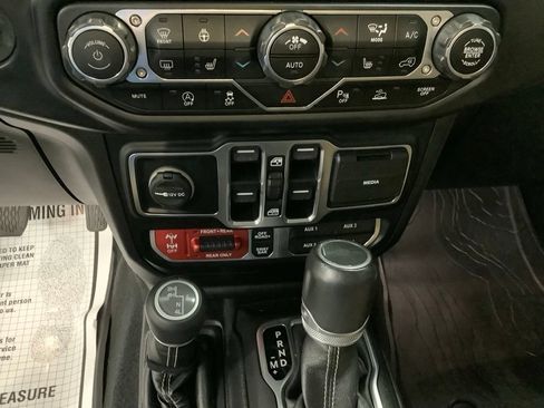 Used 2020 Jeep Gladiator Rubicon AWD/4WD image 19