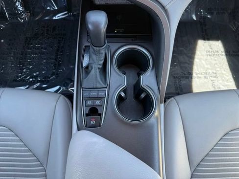 Used 2021 Toyota Camry SE w/ Audio Upgrade Package FWD image 27