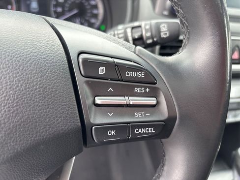 Used 2018 Hyundai Kona Limited image 28