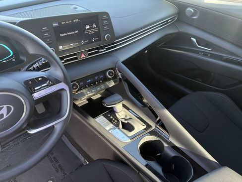Certified 2026 Hyundai Elantra Hybrid FWD image 27