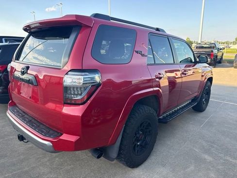 Used 2021 Toyota 4Runner TRD Off-Road Premium w/ Moonroof Package AWD/4WD image 10