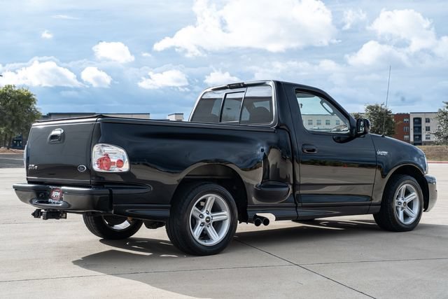 Used 2003 Ford F150 Lightning RWD image 10