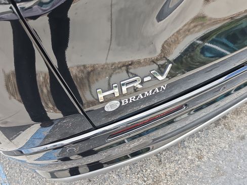 Certified 2024 Honda HR-V EX-L image 5