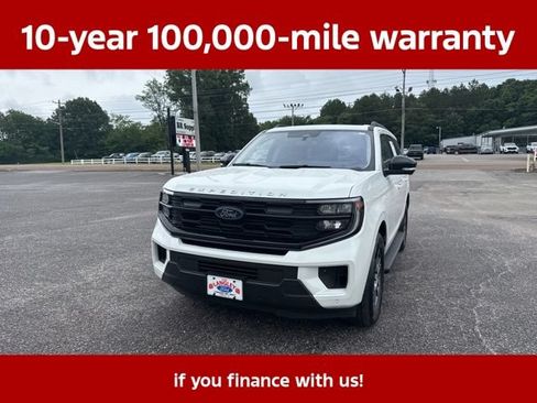 Used 2025 Ford Expedition Active RWD image 6