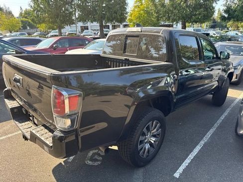 Used 2021 Toyota Tacoma Limited RWD image 5