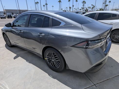 New 2026 Nissan Sentra SV w/ SV Convenience Package FWD image 4