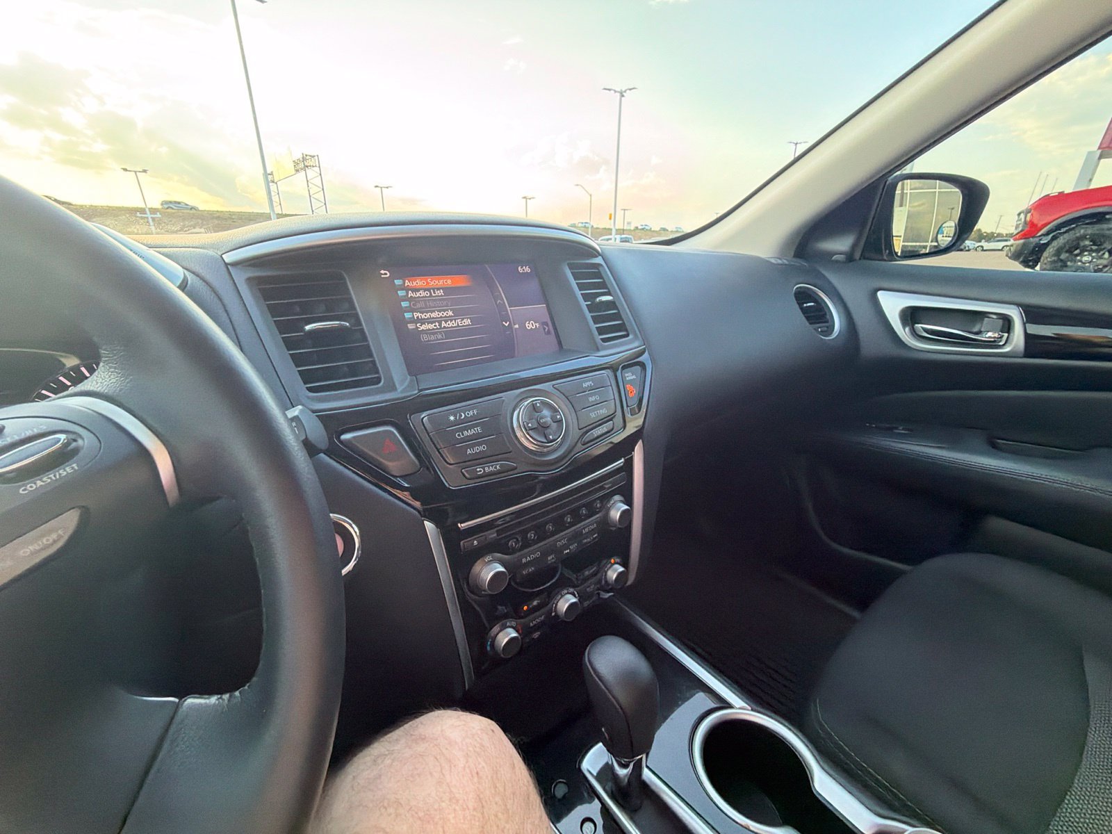 Used 2020 Nissan Pathfinder SV FWD image 5