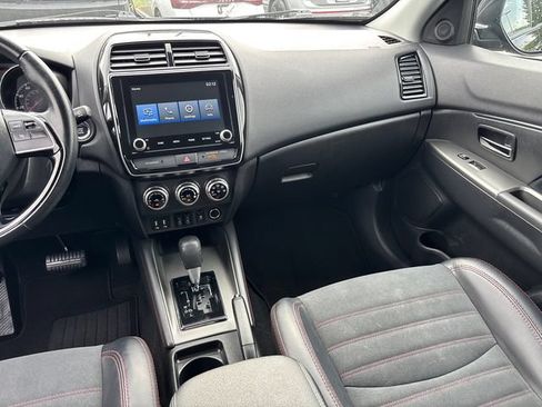 Used 2024 Mitsubishi Outlander Sport SE AWD/4WD image 12